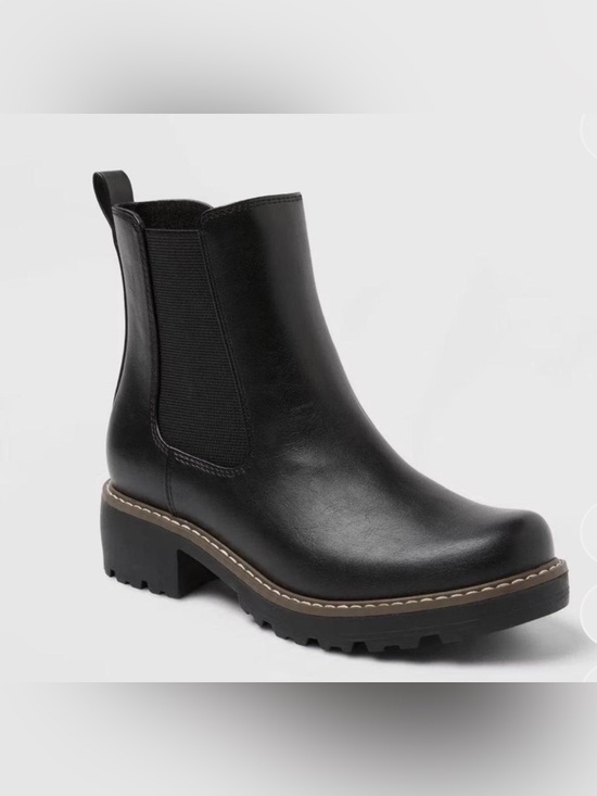 Universal Thread Shoes - Universal Thread Women's Celina Ankle Chelsea Boots with Memory Foam Insole - 8W